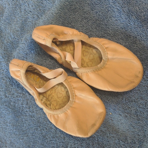 Bloch Shoes Bloch Pink Leather Little Girls No Tie Ballet Shoes
